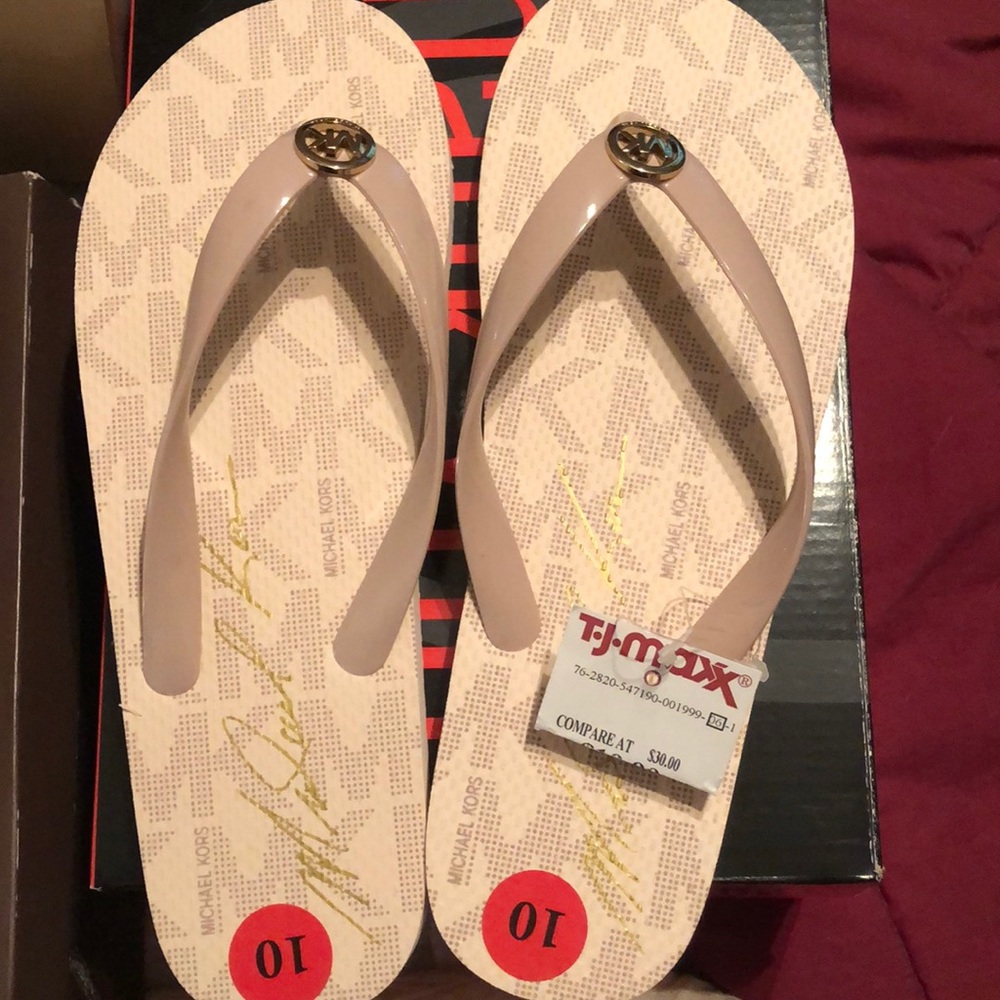 Micheal Kors Flip Flops Sz.10